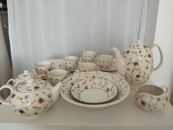 Romantická sada anglické keramiky