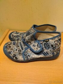 Detske backory FARE velikost 30