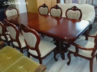 Luxusní vyřezávaná jídelní souprava