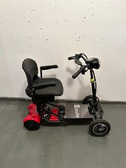 Invalidní elektrický vozík