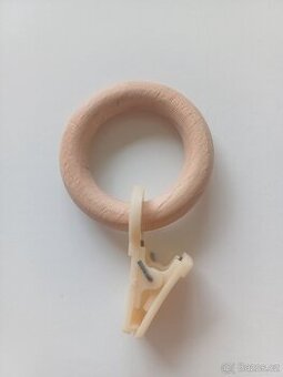 Záclonové tyče/konzole dřevěné s kroužky