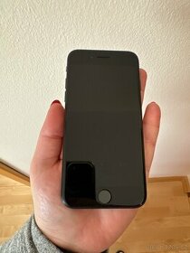 iPhone 7 32 GB black - 1