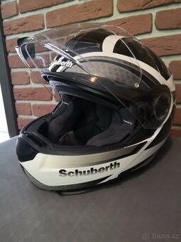 Vyklápěcí motocyklová helma SHUBERTH C3 PRO