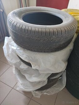 235/65/R17 104 V