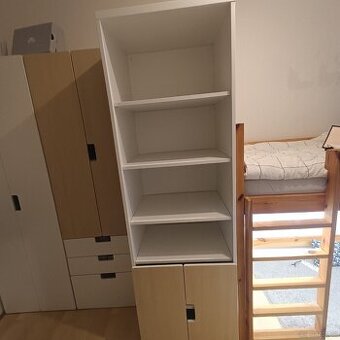 Knihovna Ikea - 1