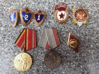 Staré sovietske medaile a odznaky