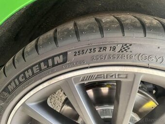 Michelin Pilot Sport 4 225/40 a 255/35 R19