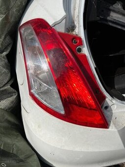 Suzuki Swift - zadní lampy