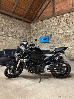 Suzuki gsr750 2012