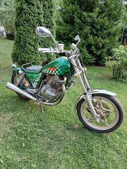 Suzuki GN 400