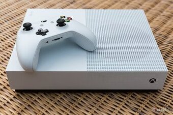 XBOX ONE S 1TB