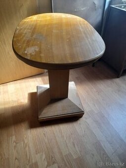 Starožitný stolek stůl