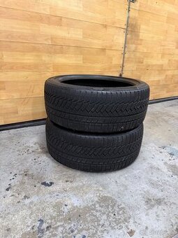 Zimní pneu 235/40/19 č.2