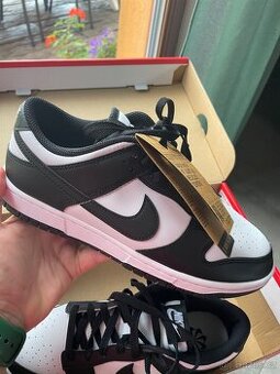 Nike Dunk Low vel. 40