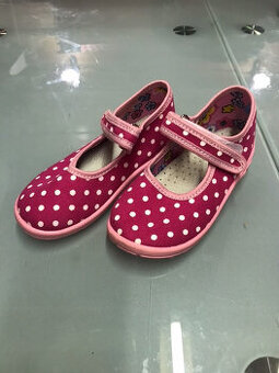 Dětské obuv - přezůvky vel.25 Nazo