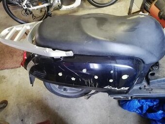 Skútr Kymco Like 50 na náhradní díly