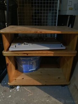Prodám Televizní Stolek