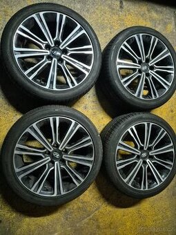 hyundai 5x114 225/45 R18 - 1