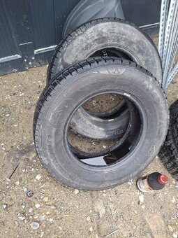 ZIMNÍ PNEU 215/70/15 2ks Nexen