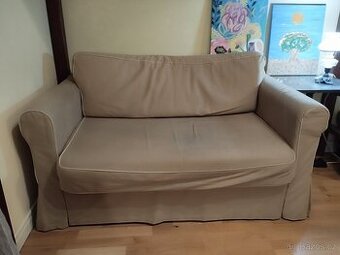 URGENTNĚ ZA ODVOZ Pohovka IKEA HAGALUND – Spěchá kvůli Reko