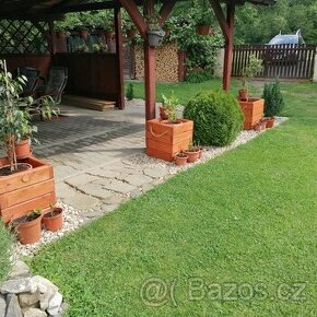 10%-SLEVA Modřínový masivní vyvýšený záhon-květináč