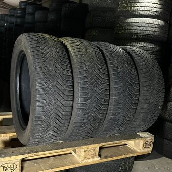 Zimní pneu 235/55 R18 104H Laufenn 5mm