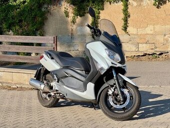 Yamaha X-Max 250