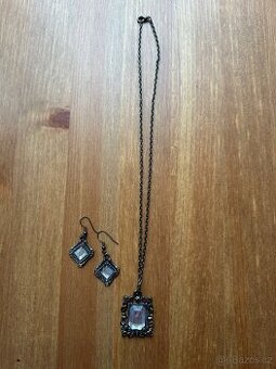 Náušnice a řetízek