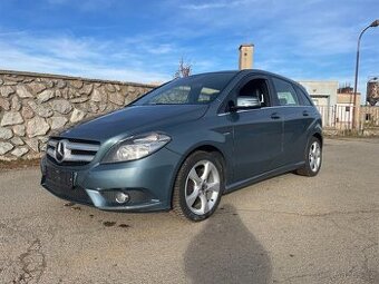 Mercedes-Benz B200 turbo 115kw Sport manuál