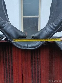 Sedlo pro koně typu sud