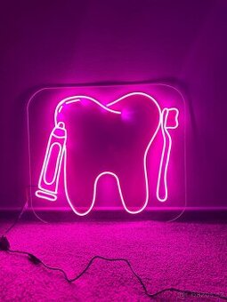 Neonový obrazy/nápisy