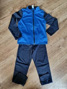 Chlapecká tepláková souprava-vel.125-132