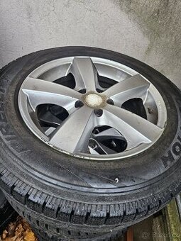 pneu zimni 225 65 r 17 vzorek vysoký, ale pneu stare