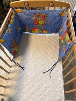 Polohovatelná postýlka pro batolata