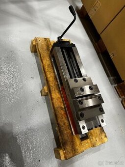 Hydraulický vysokotlaký svěrák Allmatic NC8 160