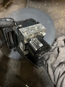 ABS jednotka 1K0907379BJ Škoda Octavia/ Yeti / Superb