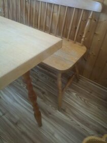 Dřevěná lavice + stůl + 2 židle