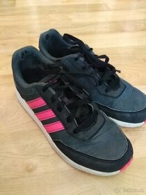 Dívčí boty Adidas, vel. 36