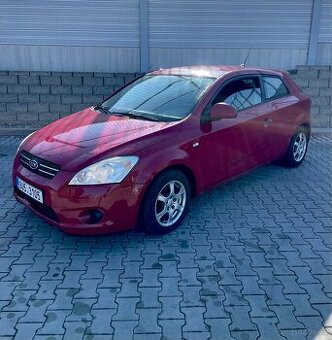 Kia Ceed 1,4i /klima/ nová STK