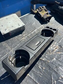 Originálny cupholder z BMW E36 M3 (US verzia) – zánovný