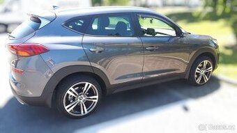 HYUNDAI TUCSON–CRDi, 85KW, TRICOLOR, TRAVELLER–4x2 -NAFTA