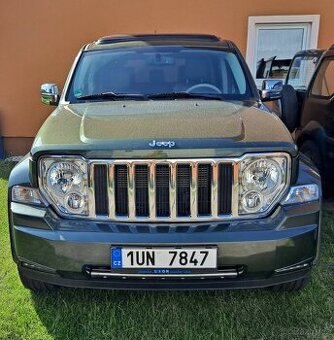 Jeep Cherokee 2,8 CRD, 147 KW, najeto 117 000 Km