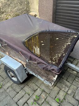 Přívěsný vozík za auto