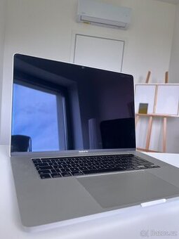 MacBook Pro 16" (2019) – i9 / 16 GB / 1 TB SSD, Touch Bar