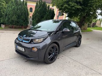 BMW i3 Lodge design , tepelné čerpadlo, naviagce prodám  pěk
