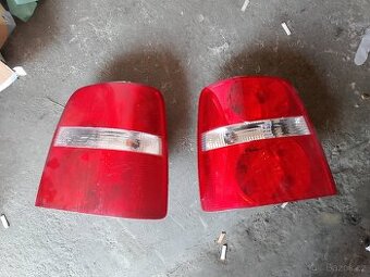 Prodám zadní světla,Volant  na Tourana