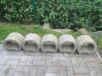 Kvetinace, betonove tvarovky 7ks