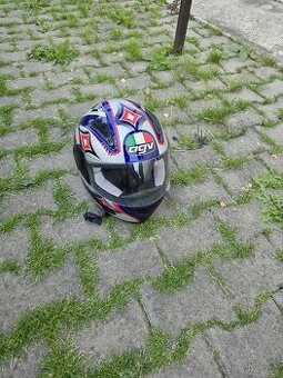 Helma na motorku AGV