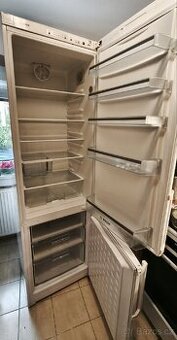 Kombinovaná lednice Bosch KGV39X28