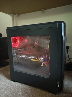 Stolní Počítač s monitorem 144hz - 1